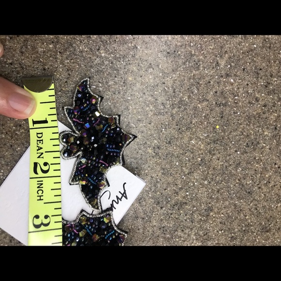 🆕 Anna & Ava Beaded Bat 🦇 Pierced Earrings - Picture 5 of 5